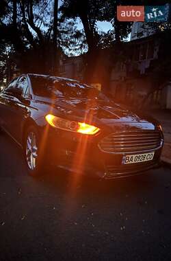 Седан Ford Fusion 2013 в 