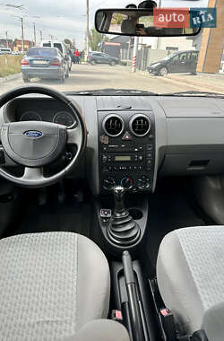 Хетчбек Ford Fusion 2003 в 