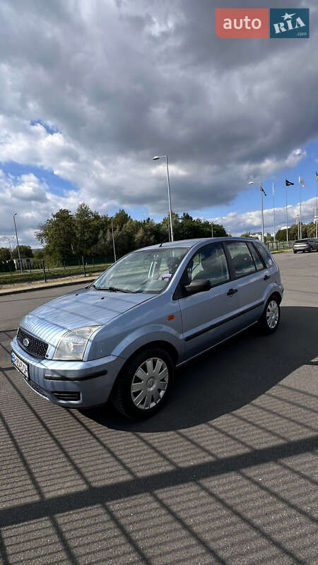 Хэтчбек Ford Fusion 2004 в Львове