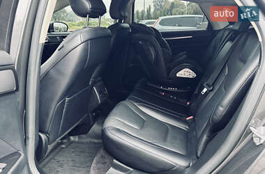 Седан Ford Fusion 2016 в 