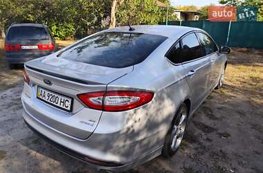Седан Ford Fusion 2014 в Изюме