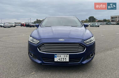 Седан Ford Fusion 2014 в 