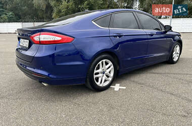 Седан Ford Fusion 2014 в 