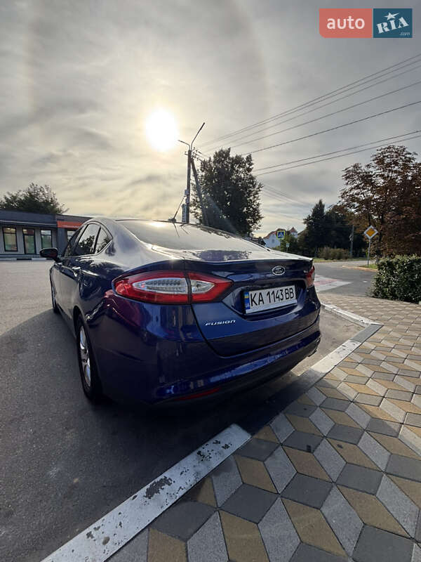 Седан Ford Fusion 2015 в Киеве фото 8 Седан Ford Fusion 2015 в Киеве