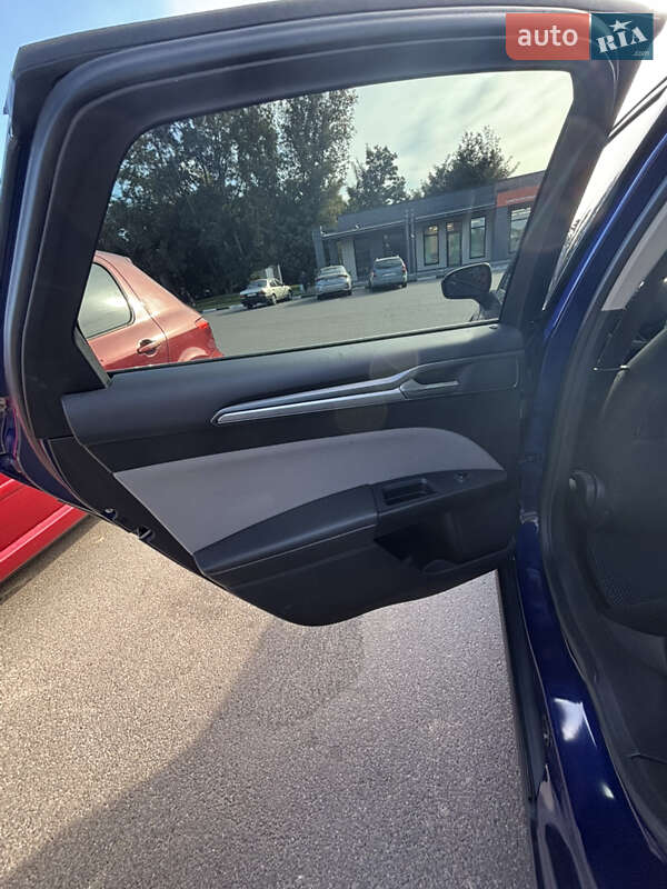 Седан Ford Fusion 2015 в Киеве фото 13 Седан Ford Fusion 2015 в Киеве