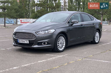 Седан Ford Fusion 2015 в 