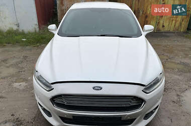 Седан Ford Fusion 2014 в 