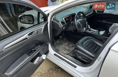 Седан Ford Fusion 2014 в 