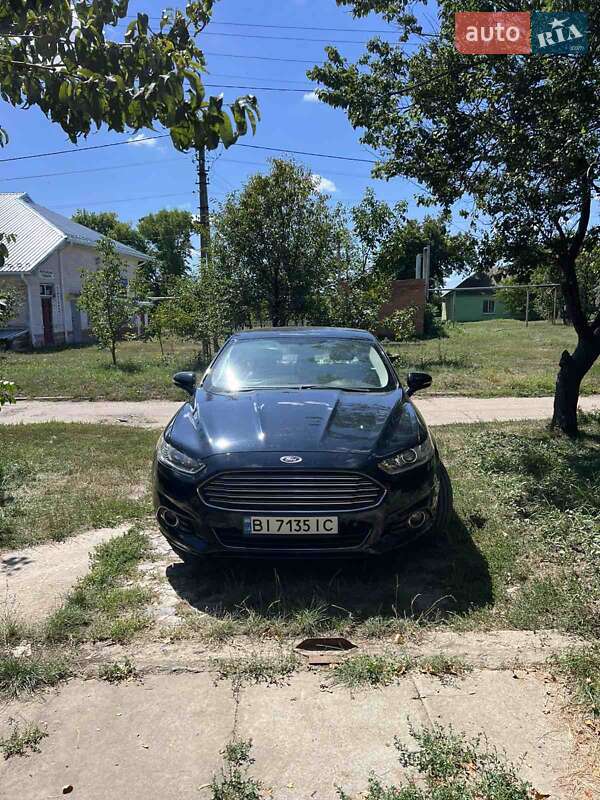 Седан Ford Fusion 2013 в 