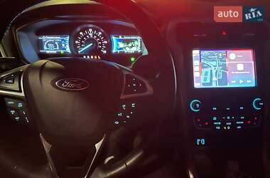 Седан Ford Fusion 2018 в 
