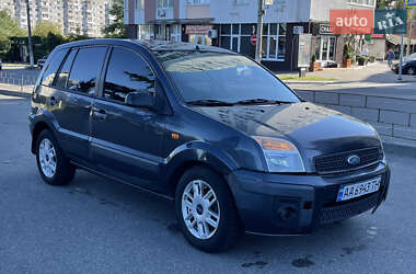 Хэтчбек Ford Fusion 2008 в 