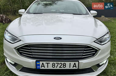 Седан Ford Fusion 2016 в 