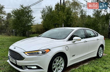 Седан Ford Fusion 2016 в 