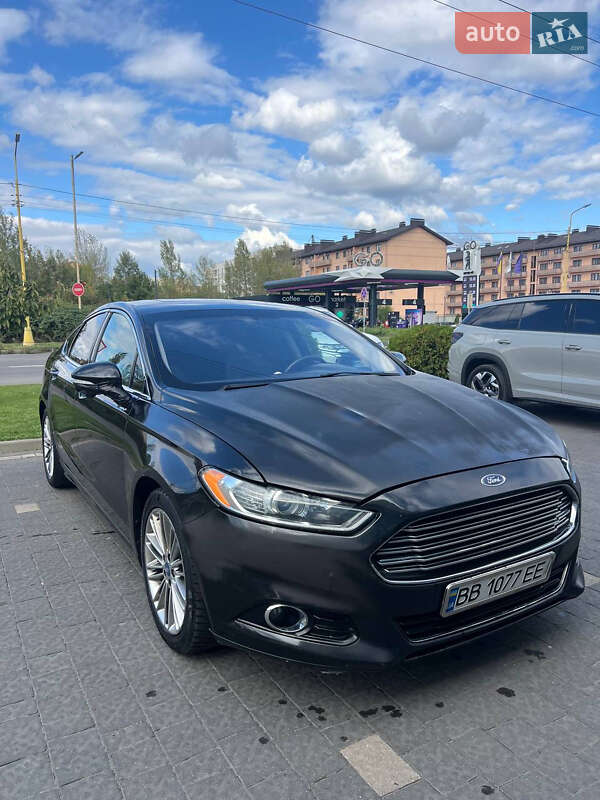 Седан Ford Fusion 2013 в Ужгороде