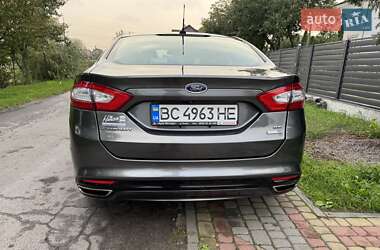 Седан Ford Fusion 2016 в 