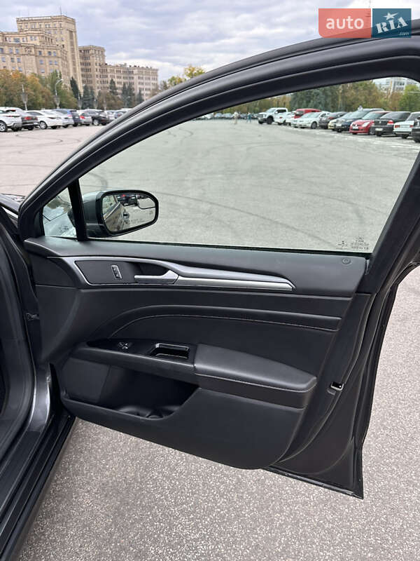 Седан Ford Fusion 2015 в Харкові
