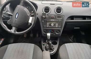 Хэтчбек Ford Fusion 2006 в  фото 10 Хэтчбек Ford Fusion 2006 в