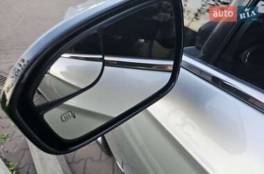 Седан Ford Fusion 2015 в 