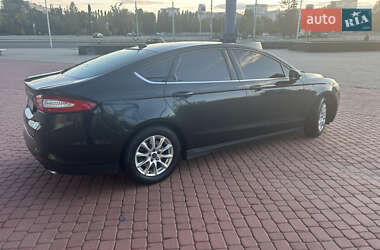 Седан Ford Fusion 2014 в 