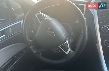 Седан Ford Fusion 2014 в 