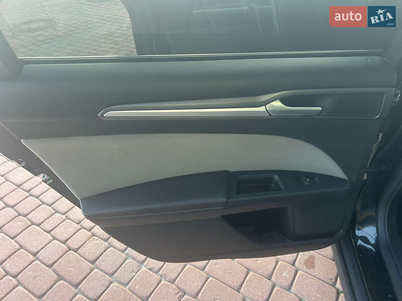Седан Ford Fusion 2014 в Харкові