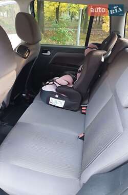 Хэтчбек Ford Fusion 2009 в 