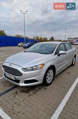 Седан Ford Fusion 2014 в 