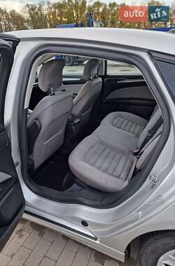 Седан Ford Fusion 2014 в 