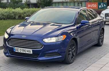 Седан Ford Fusion 2016 в 