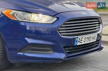 Седан Ford Fusion 2016 в 