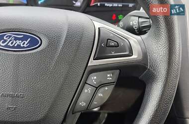 Седан Ford Fusion 2018 в 