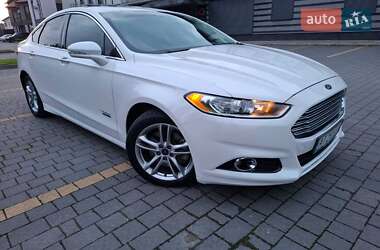 Седан Ford Fusion 2015 в Івано-Франківську