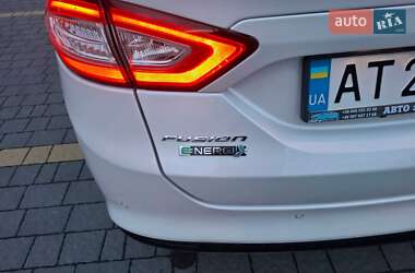 Седан Ford Fusion 2015 в 