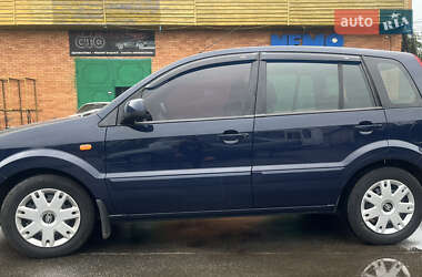 Хетчбек Ford Fusion 2012 в 