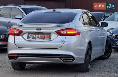 Седан Ford Fusion 2016 в 