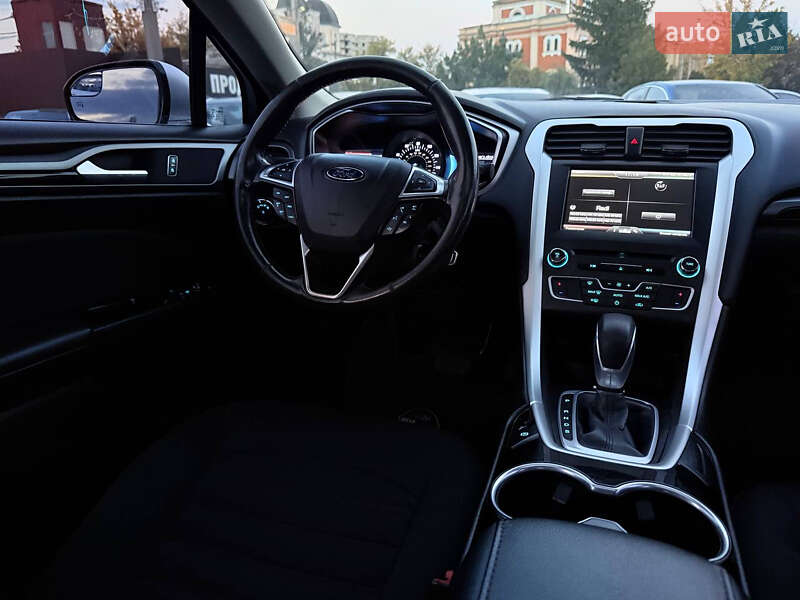 Седан Ford Fusion 2016 в Харкові