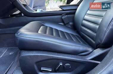 Седан Ford Fusion 2018 в 