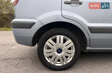 Хэтчбек Ford Fusion 2006 в 