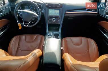 Седан Ford Fusion 2018 в 