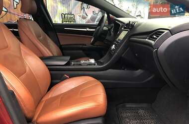 Седан Ford Fusion 2019 в 