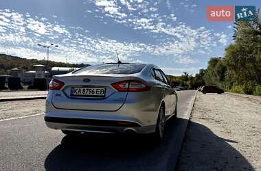 Седан Ford Fusion 2014 в 