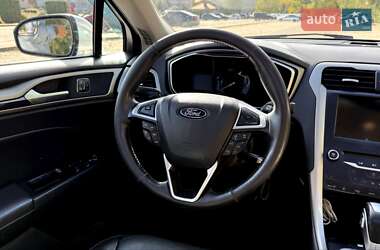 Седан Ford Fusion 2014 в 
