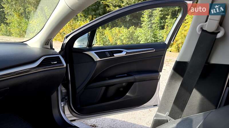 Седан Ford Fusion 2014 в Днепре