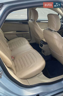 Седан Ford Fusion 2014 в 
