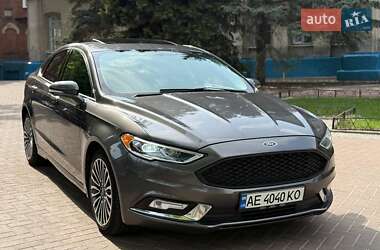 Седан Ford Fusion 2016 в 