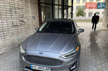 Седан Ford Fusion 2019 в 