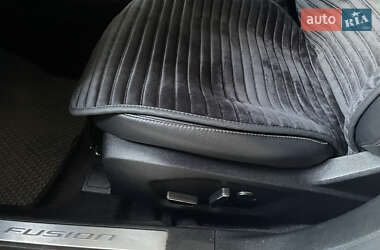 Седан Ford Fusion 2019 в 