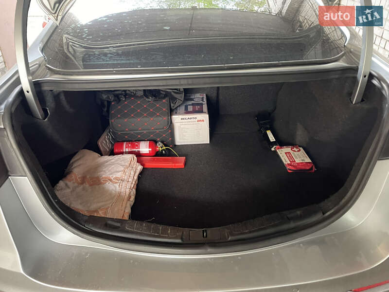 Седан Ford Fusion 2019 в Днепре