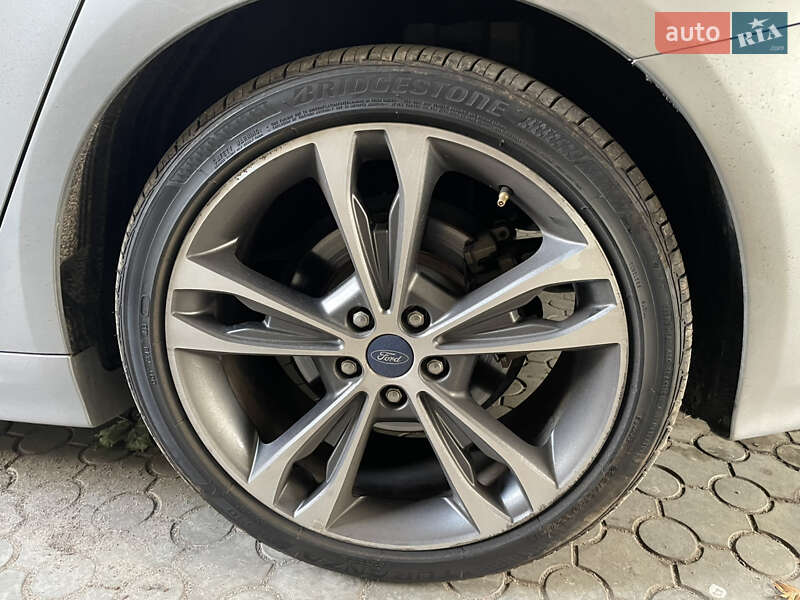 Седан Ford Fusion 2019 в Днепре