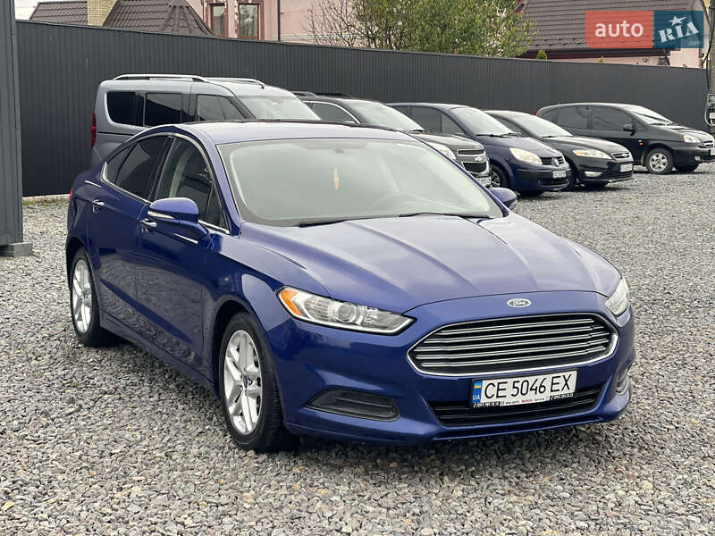 Седан Ford Fusion 2015 в Чернівцях